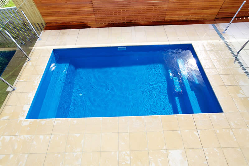 Fibreglass plunge pool masterbuilt avanti range light blue